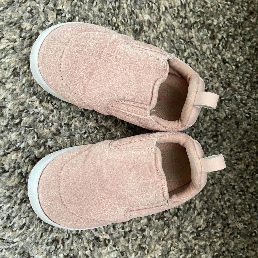 Old navy slip on shoes